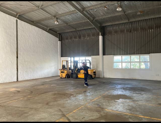 272M² MINI FACTORY TO LET IN WESTMEAD